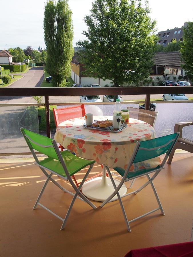 Studio Cabine Les Caravelles Houlgate Extérieur photo